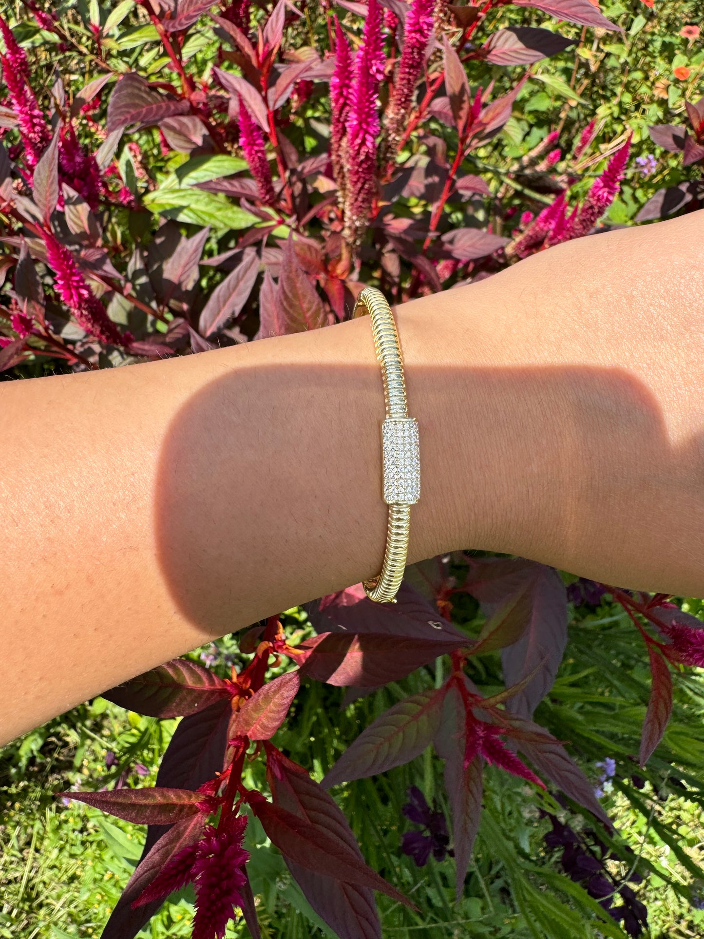 Gold Ribbed Chill Bangle