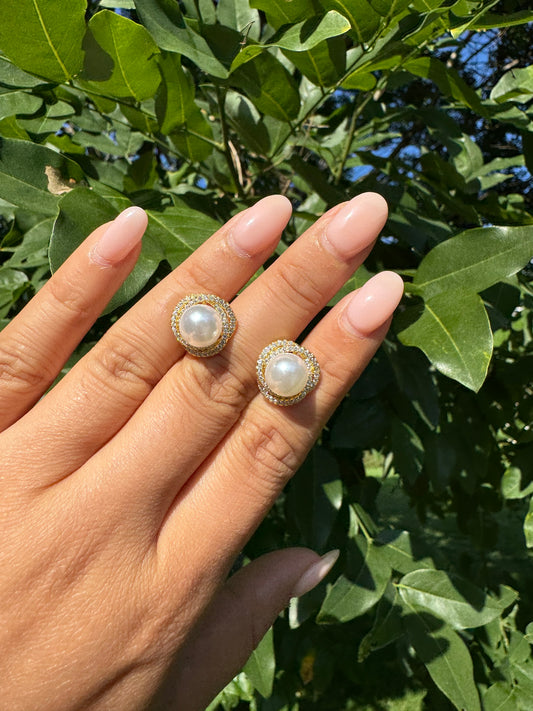 Twisted Pearl Earrings