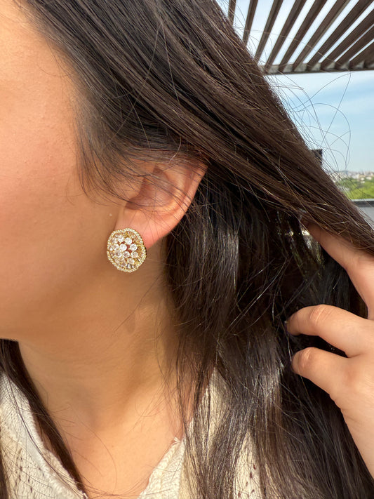 Wavy Floral Stud Earrings