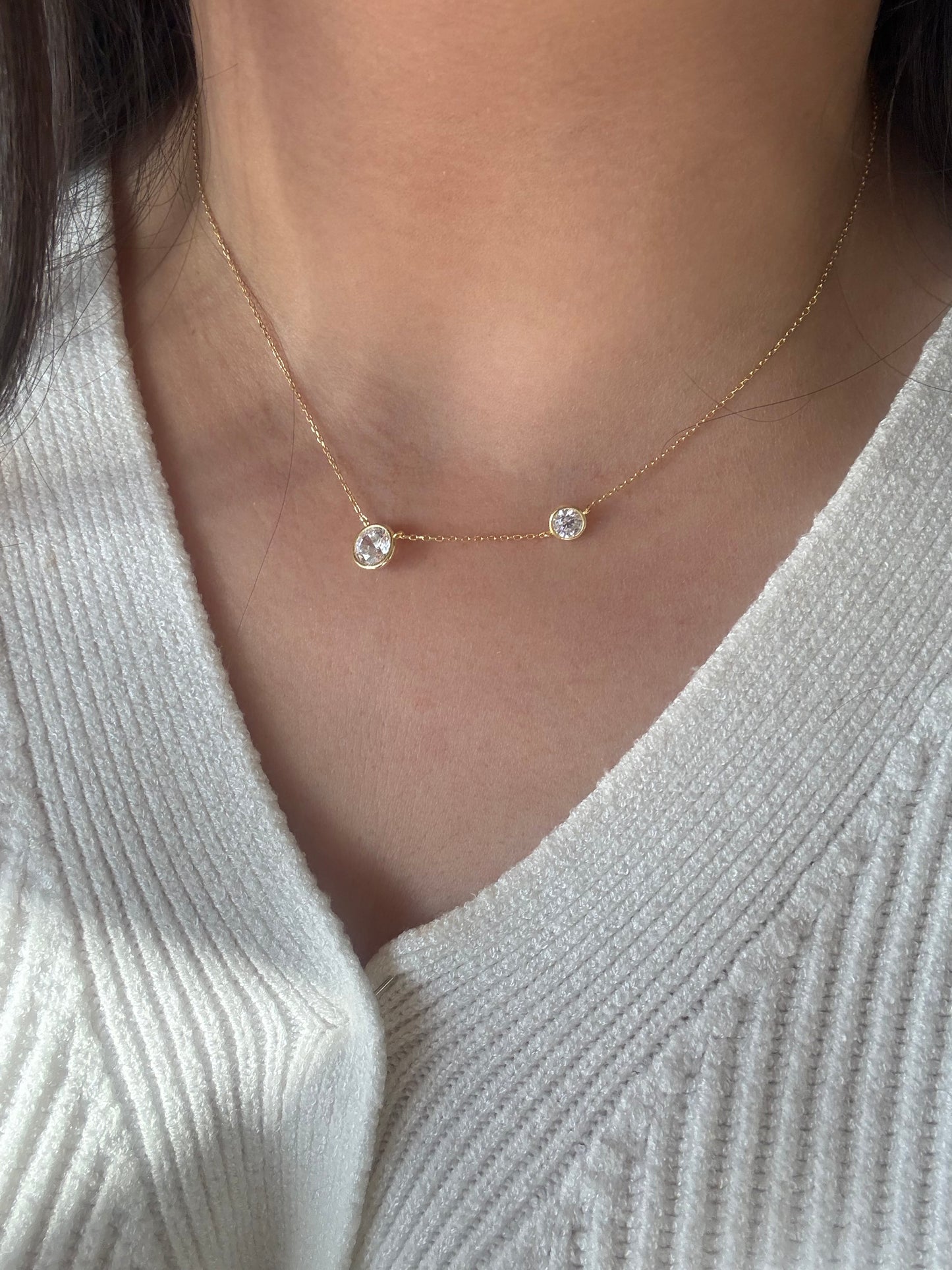 Round Bezel Floating Necklace