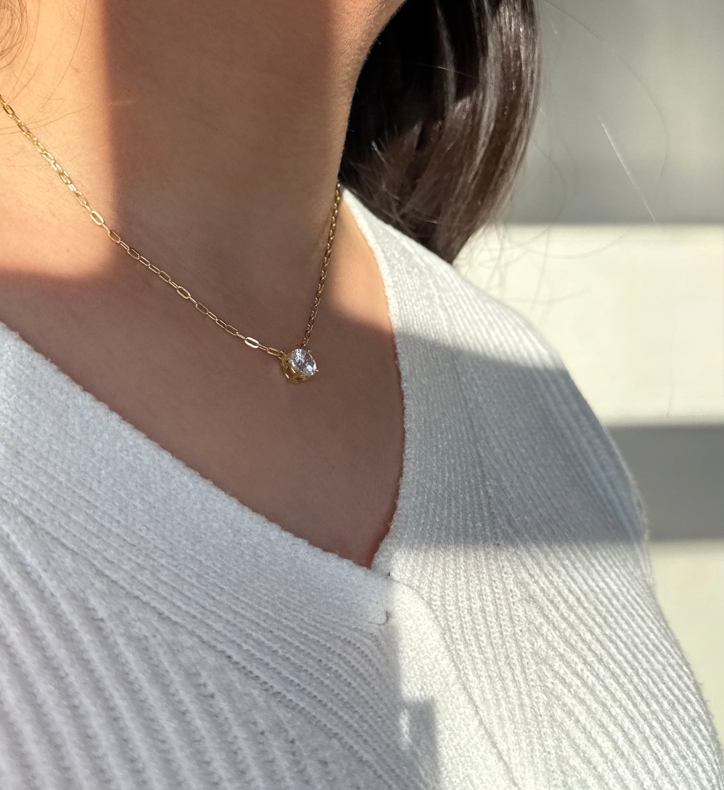 Round Paperclip Floating Necklace