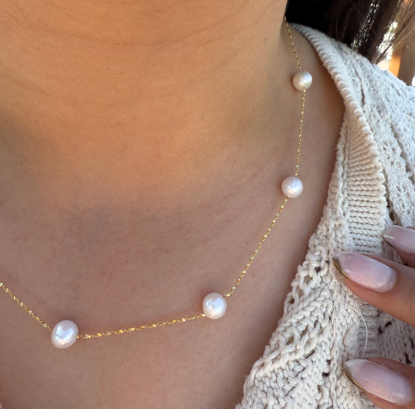 Shimmering Pearl Necklace