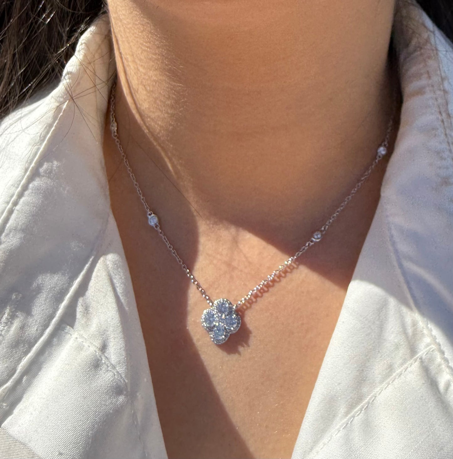 Clover Shimmering Bezel Necklace