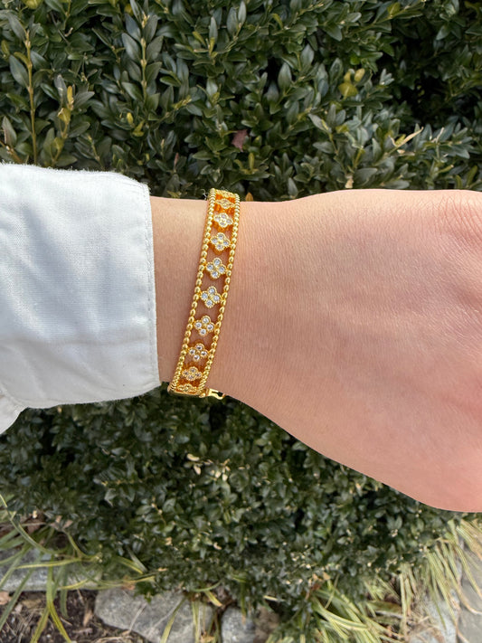 Clover Statement Bangle