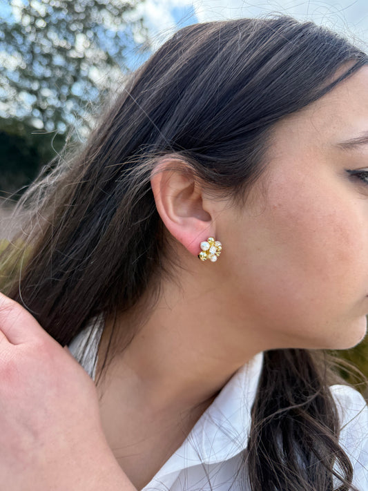 Cluster Golden x Pearl Earrings