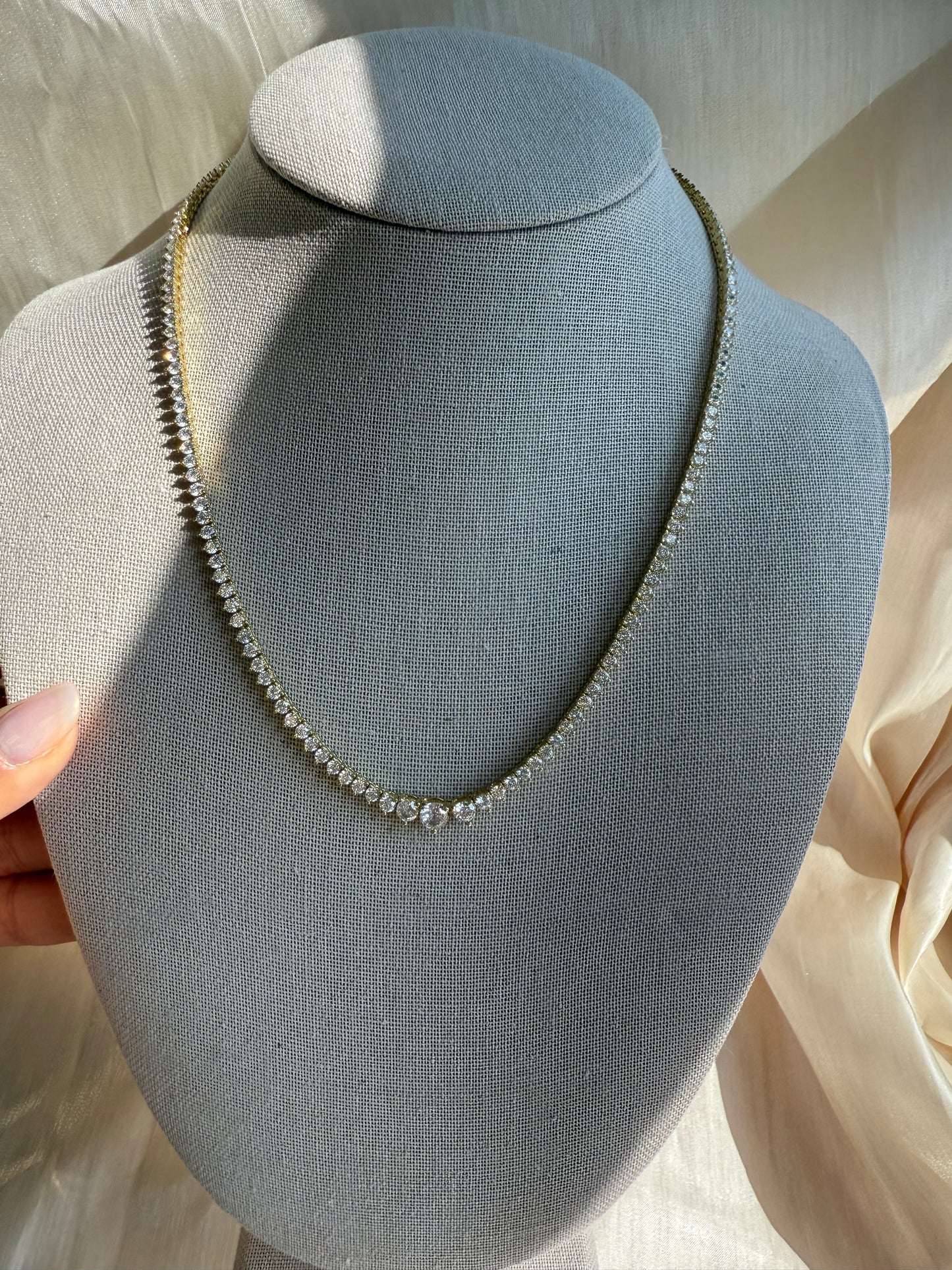 Radiance Gradué Tennis Necklace