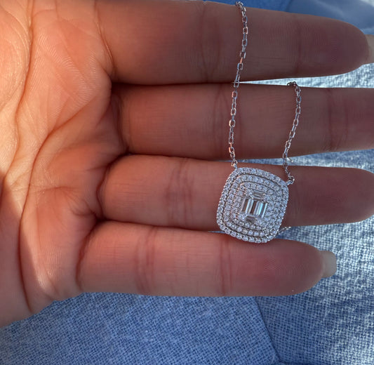 The Regal Spark Necklace