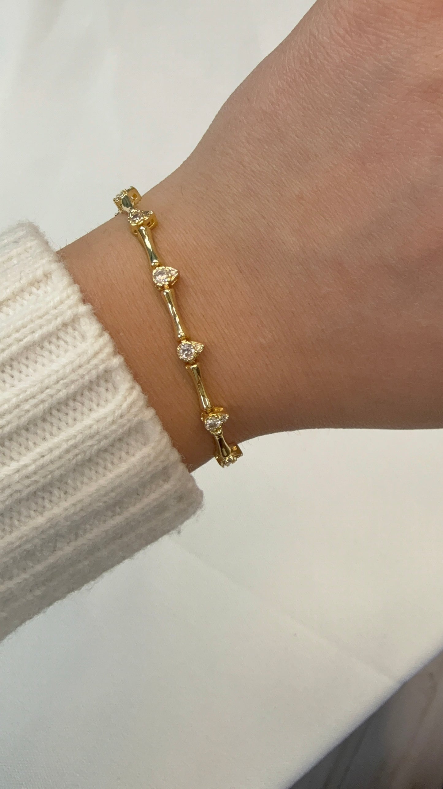 Pear Bar Tennis Bracelet