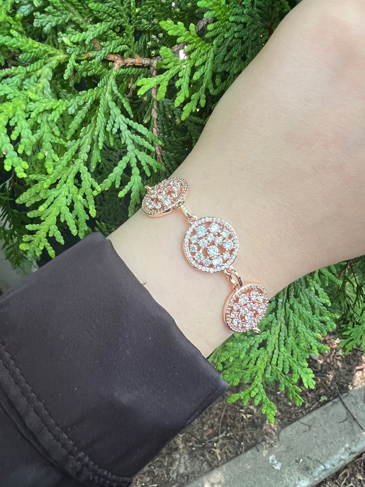 Rose gold clustered Bracelet