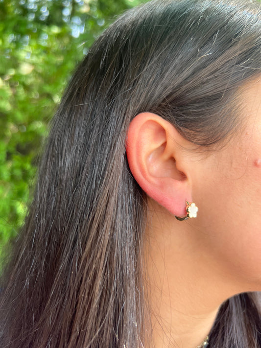 Flower Pearl Huggies