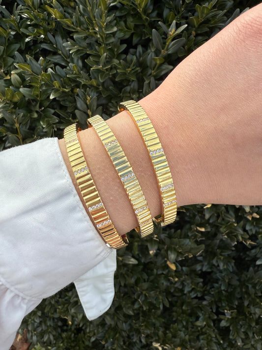 Ribbed Trending Bangle