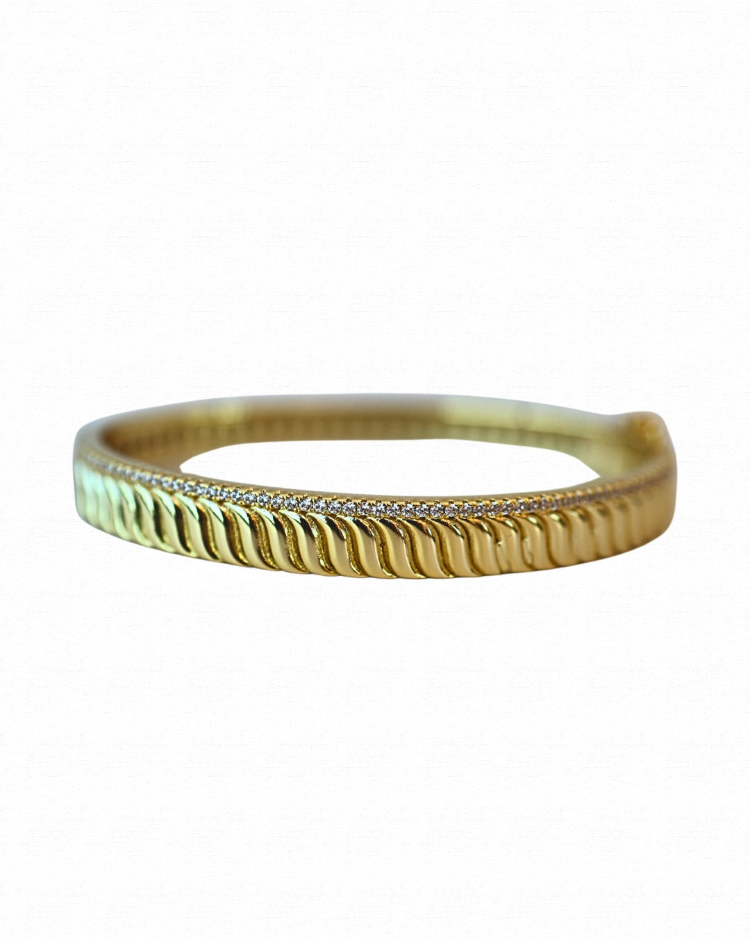 Wavy Ribbed Sparkle Bangle