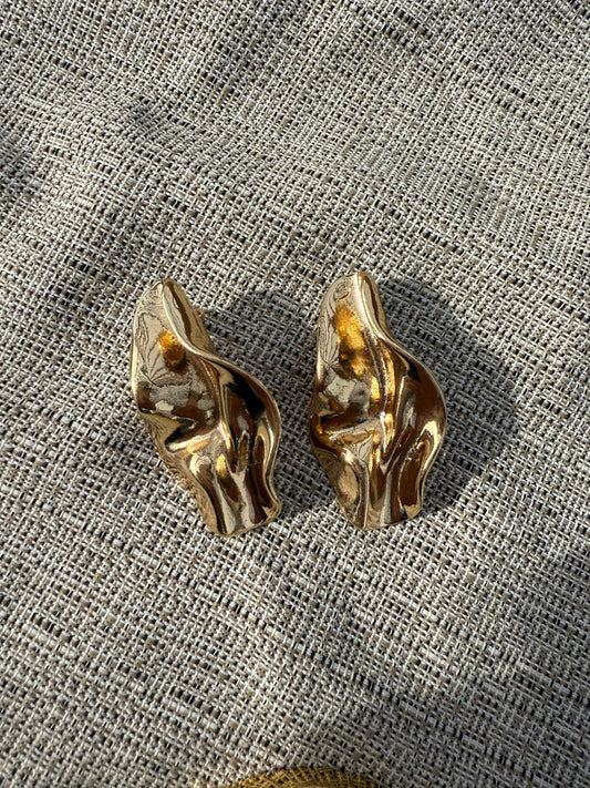 Wavy Gold Hanging Earrings
