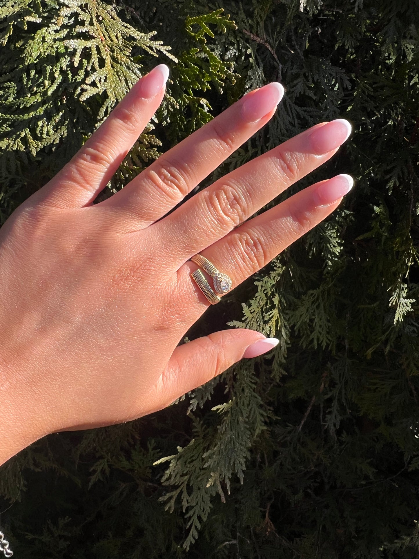 Ribbed Twisted pear Ring