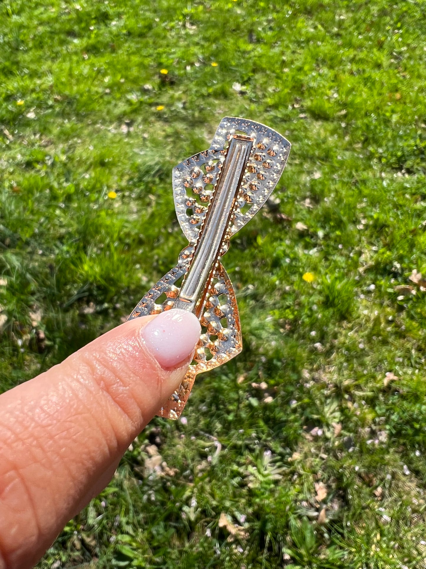 Dazzled Bow Clip