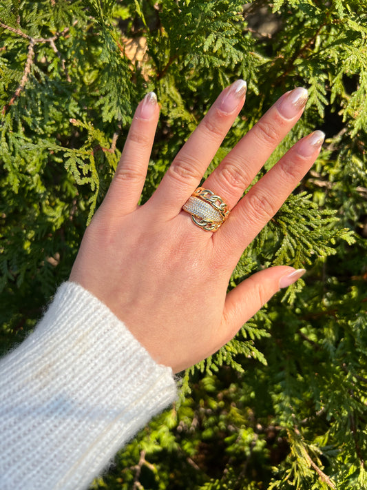 Chunky Chain Crossed Over Ring