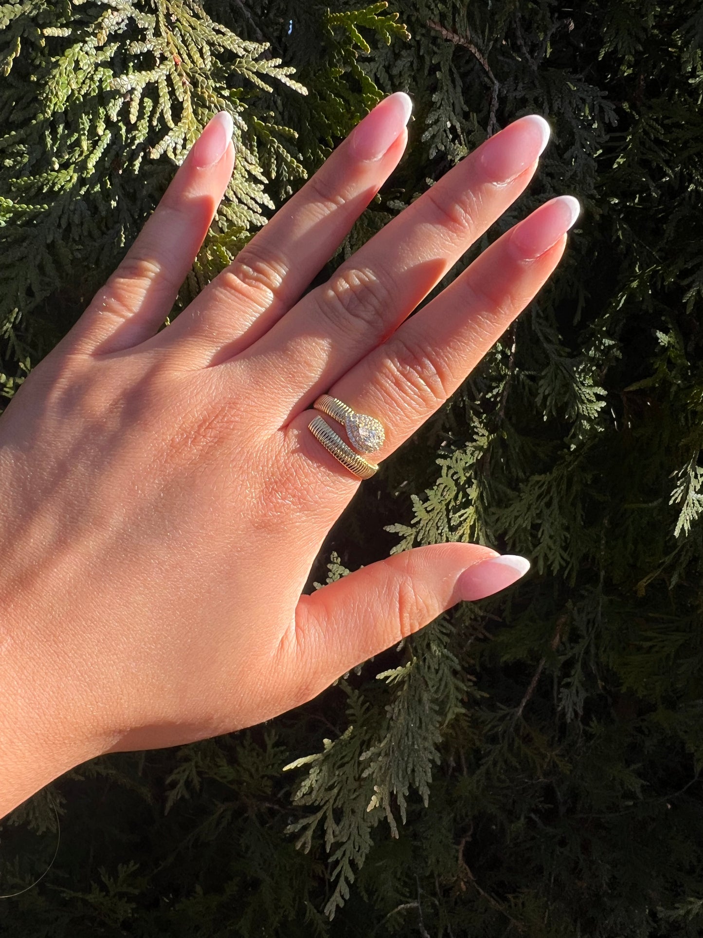 Ribbed Twisted pear Ring