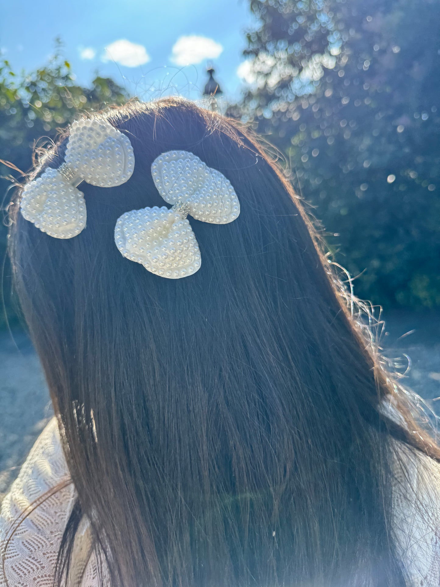 Wavy Pearlized Bow