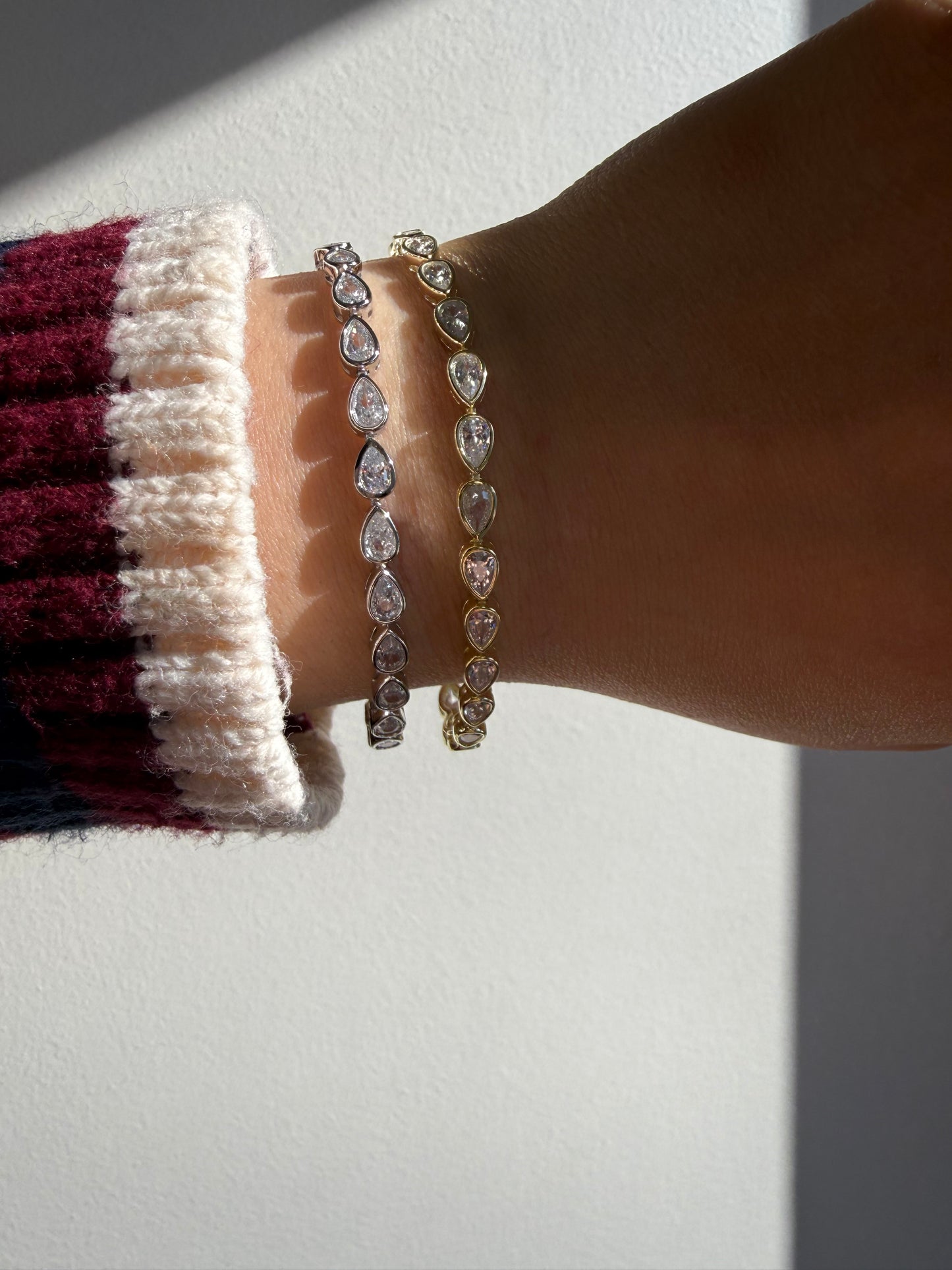 Eterna Glow Bracelet (Pear/Oval)