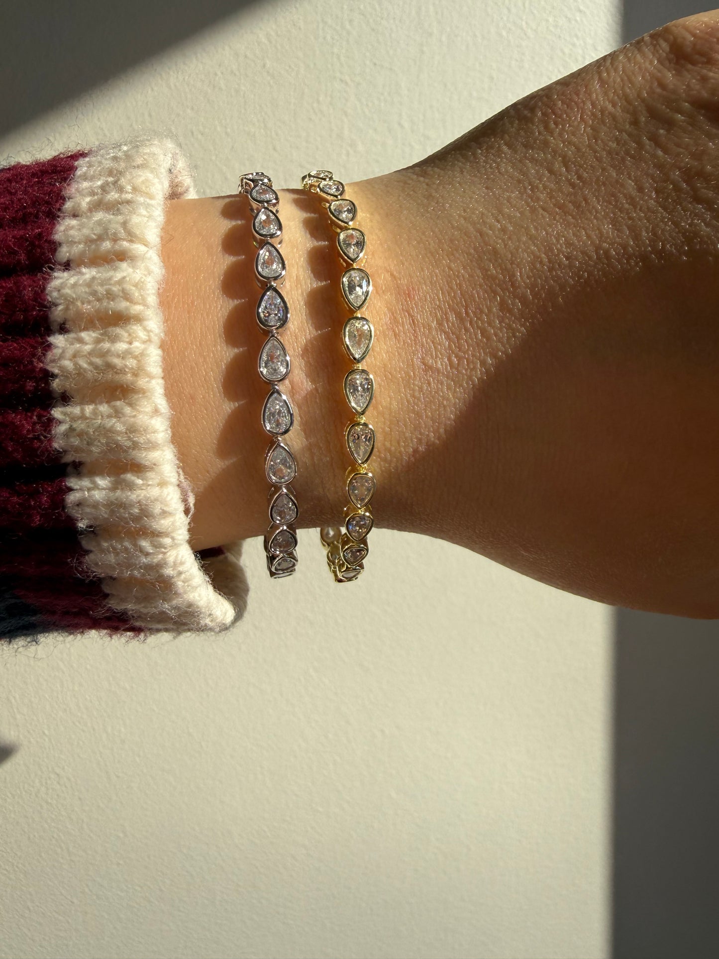 Eterna Glow Bracelet (Pear/Oval)