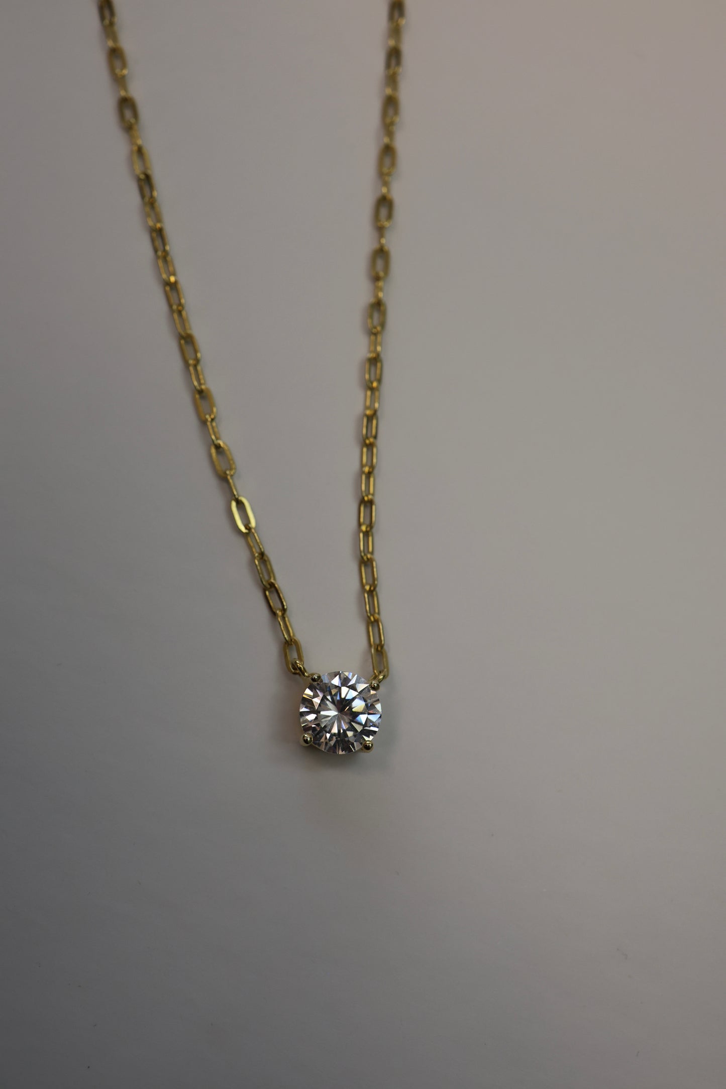 Round Paperclip Floating Necklace