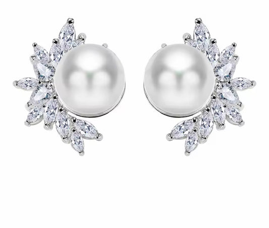 Petal Pearl Cluster Stud Earrings