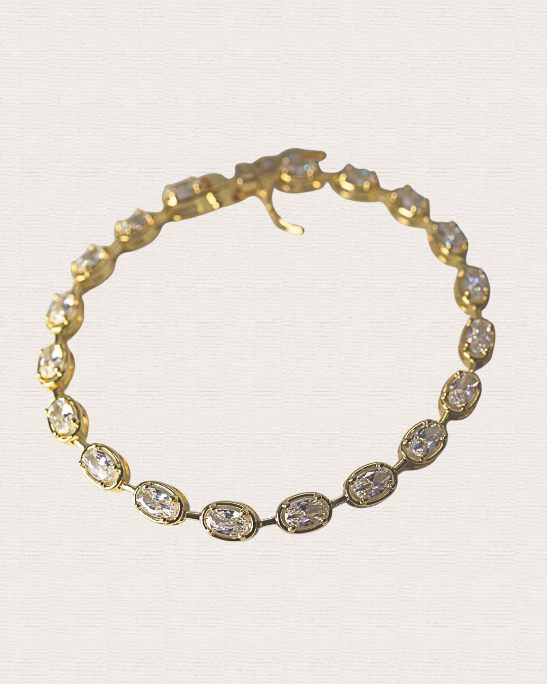 Eterna Glow Bracelet (Pear/Oval)