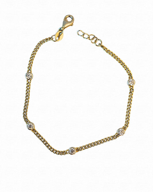Dainty bezel Bracelet