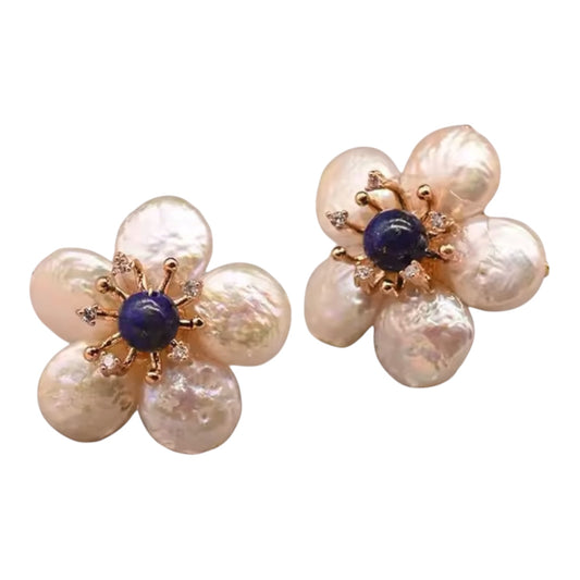 Pearl flower Stud earrings