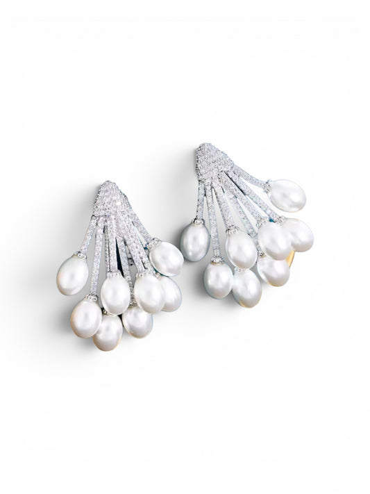 Cluster Pearl Stud Earrings