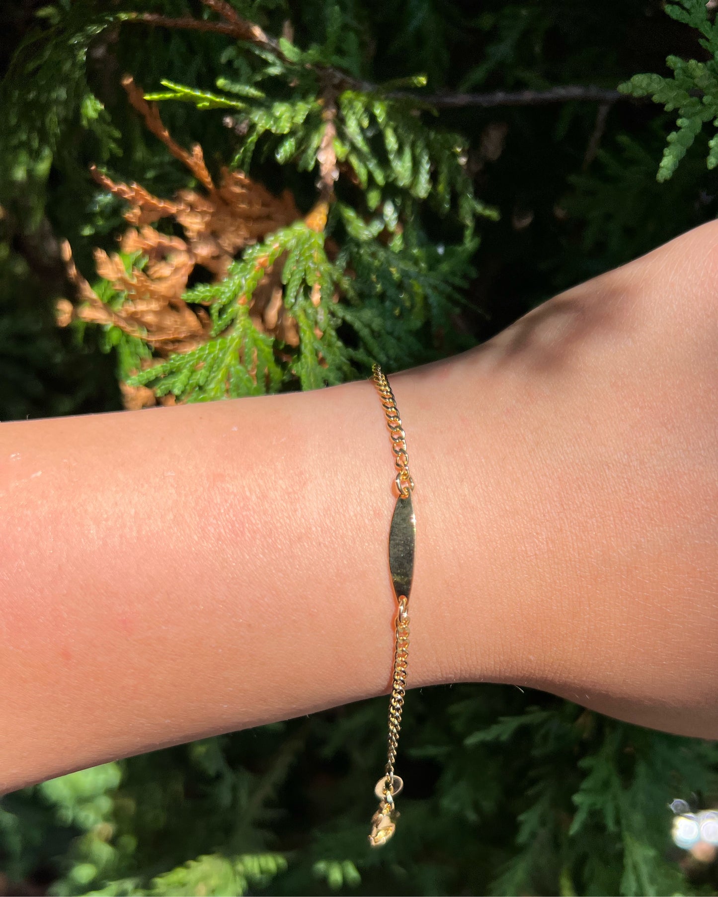 Curved Bar Baby Bracelet