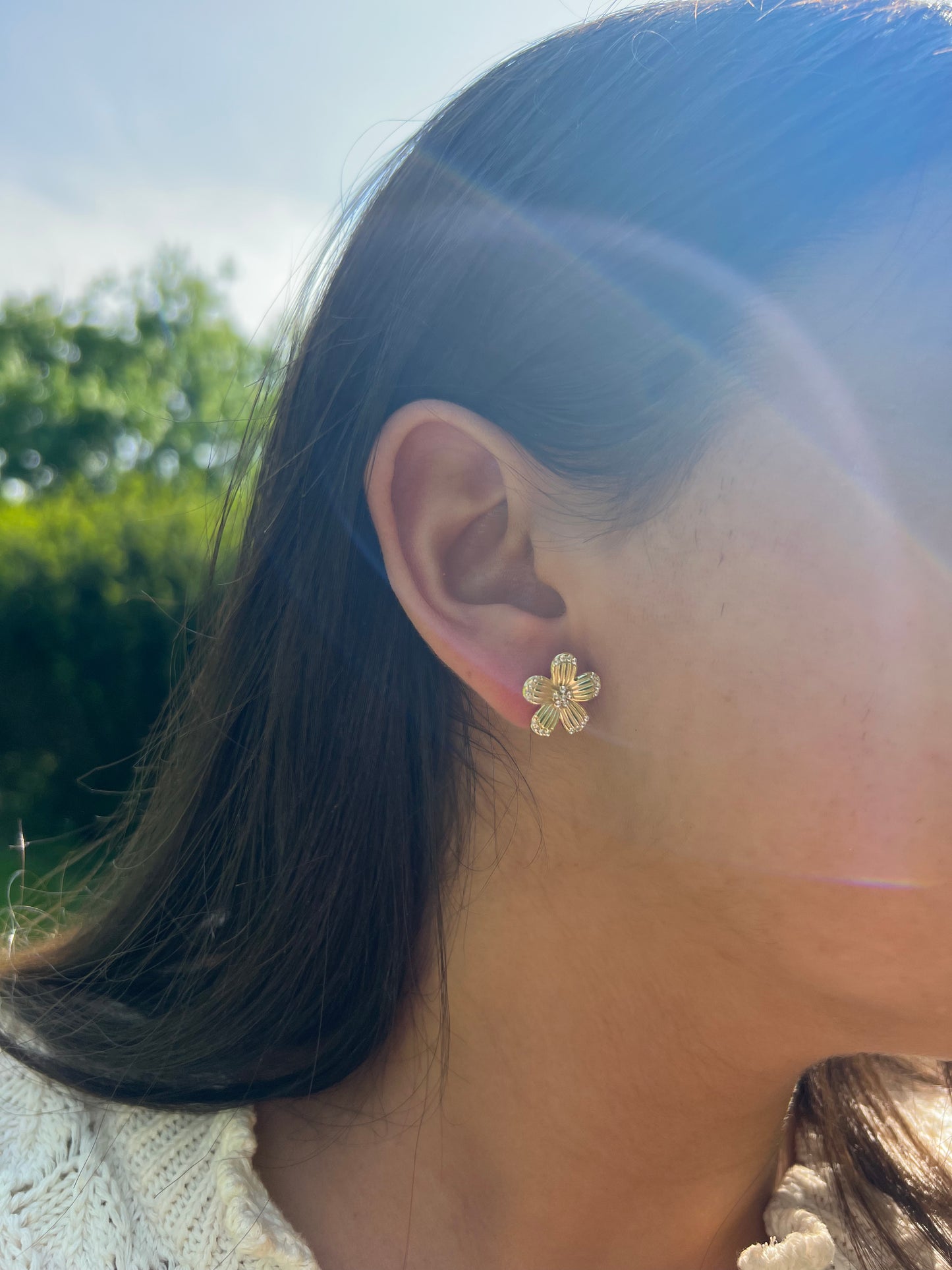 Ribbed Flower Earrings