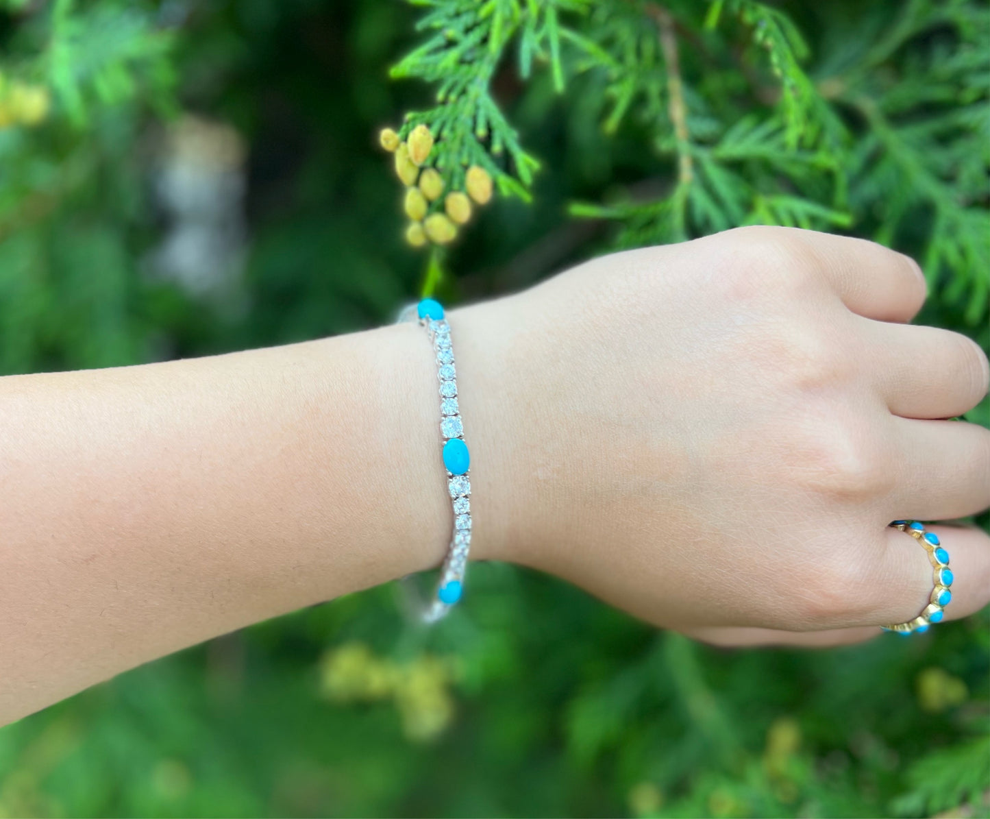 Tennis Bracelet with oval blue turquoise