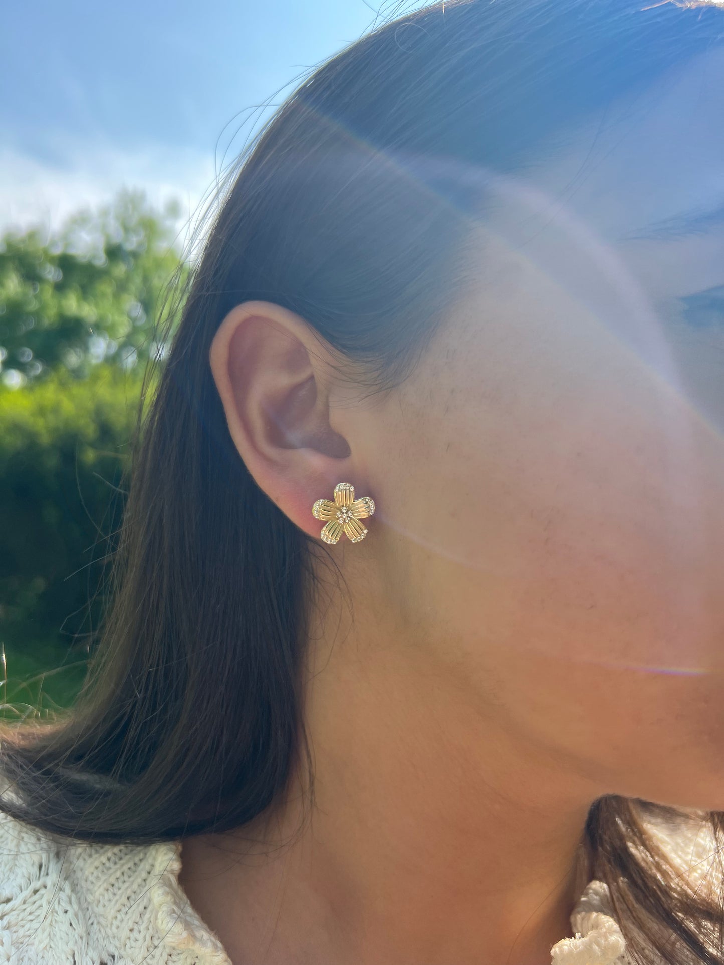 Ribbed Flower Earrings