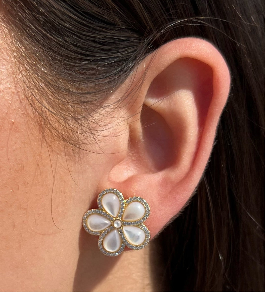 WHITE X FLORAL EARRINGS