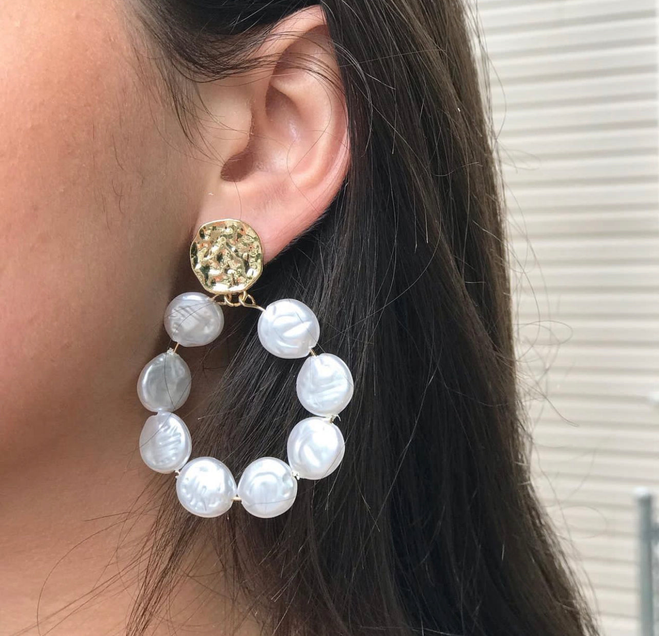 Flat Pearl Fashion Earrings