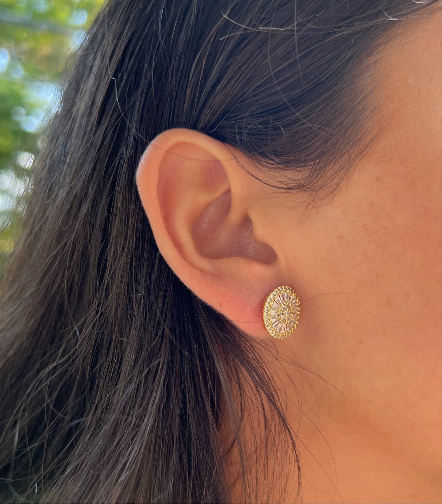 Round Gold Stud Earrings