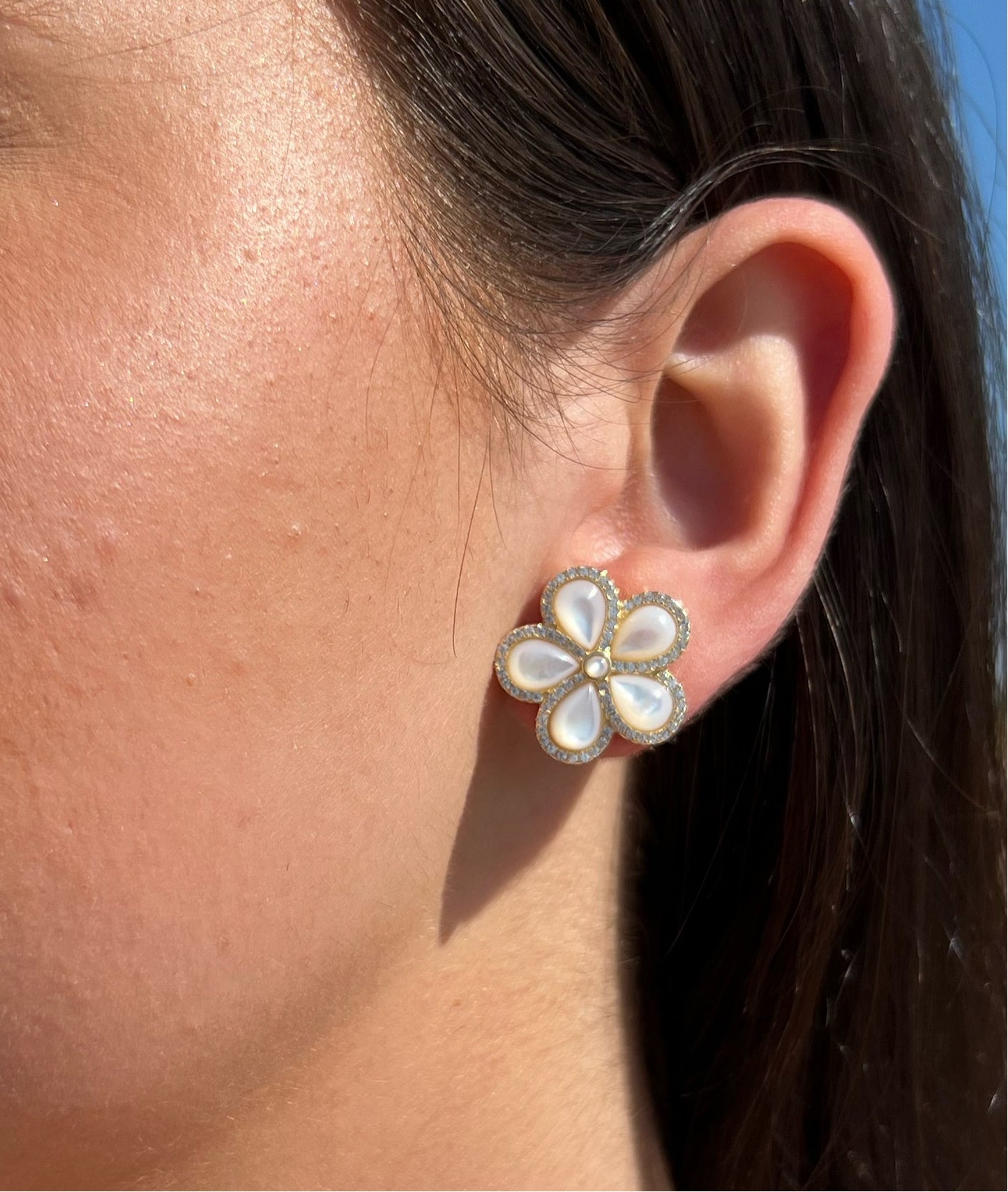 WHITE X FLORAL EARRINGS