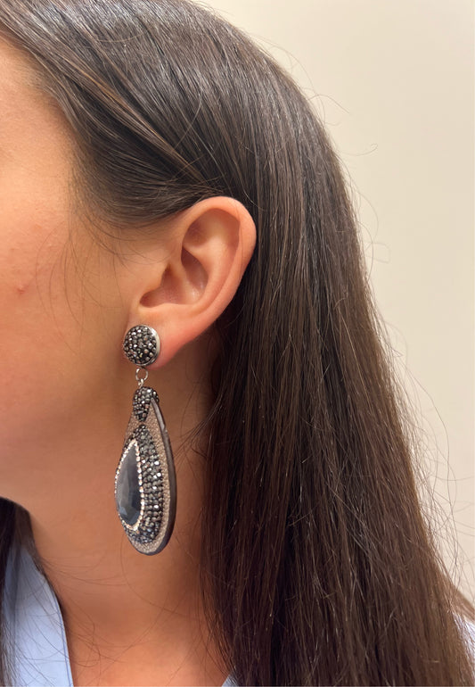 Dressy center stoned earrings