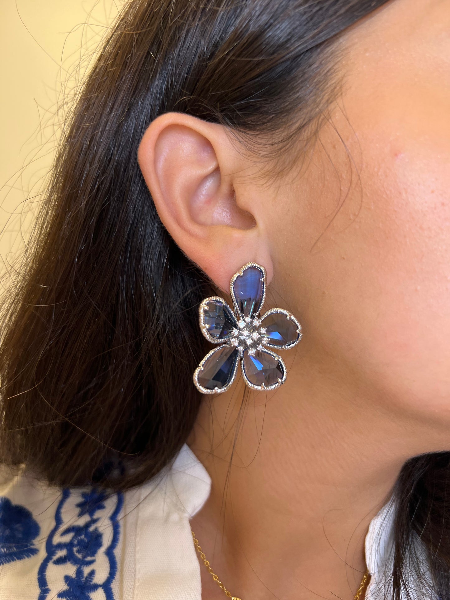 Blue Glassy Flower Earrings