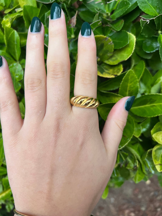 Gold Puff Twist Ring