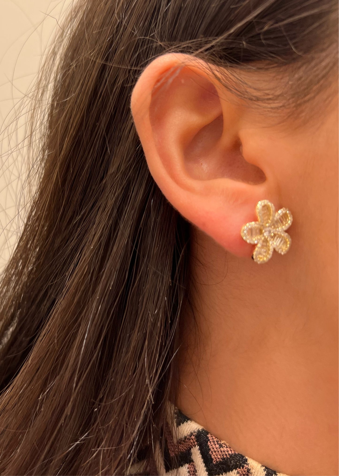 Elegant Flower Stud Earring