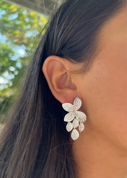 Petal Hanging Leaf Earrings