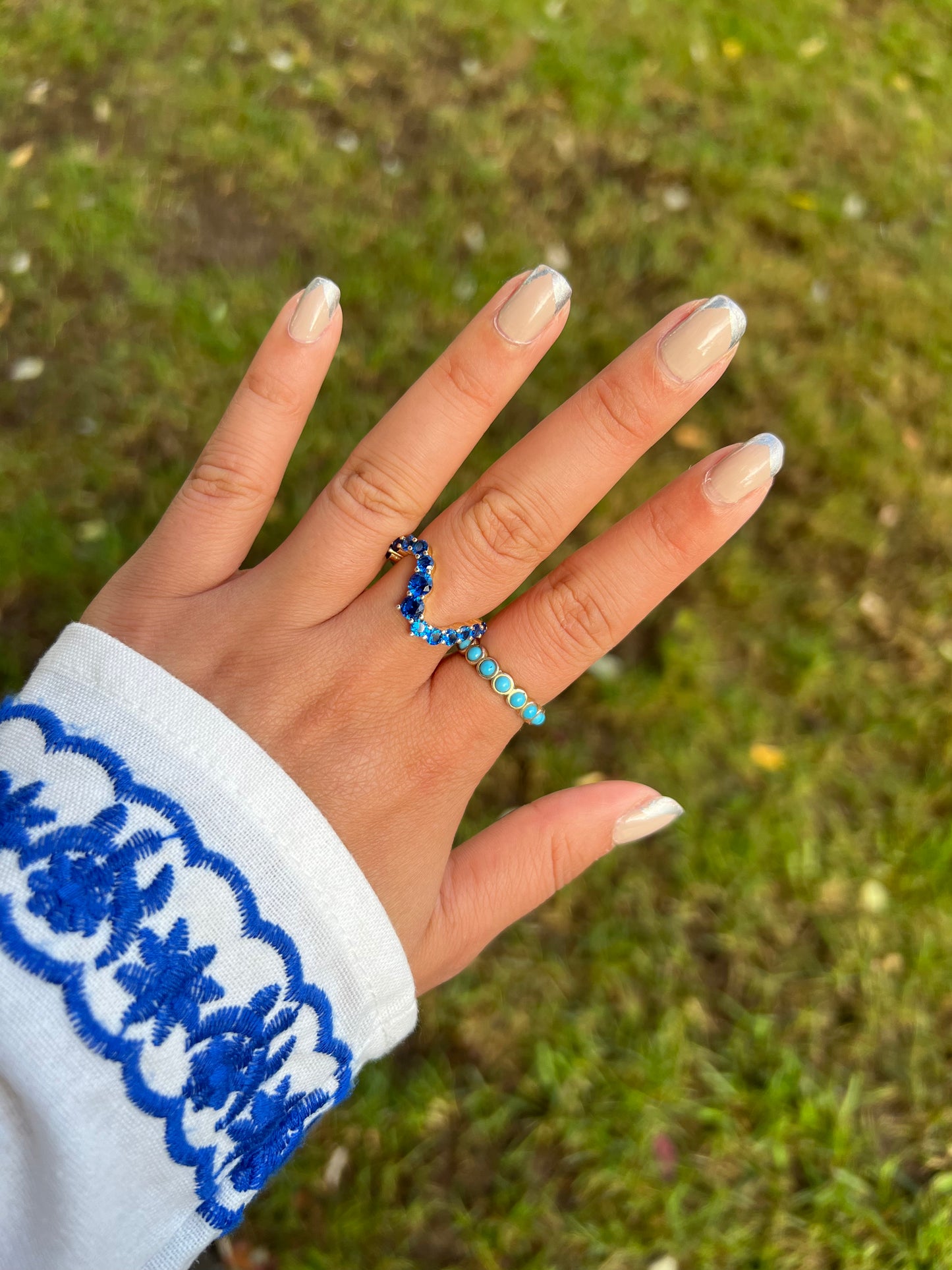 Wavy Sapphire Ring