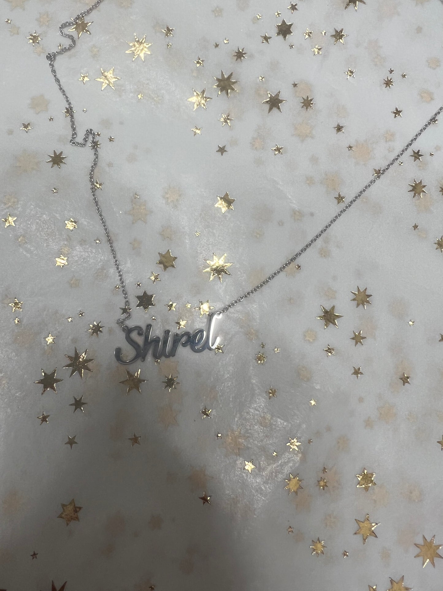 Swirled name necklace